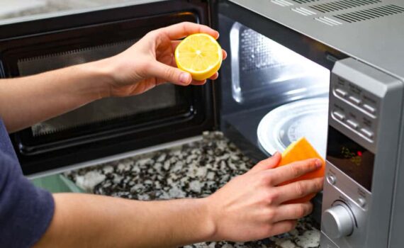 how to clean microwave