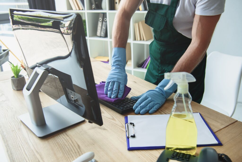 commercial cleaning vs residential cleaning